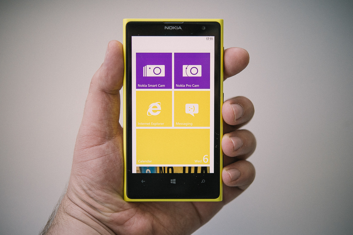 Windows Phone 8 on the Lumia 1020 in hand