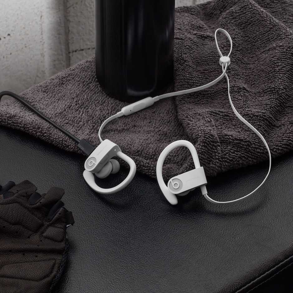 Powerbeats3 at the gym